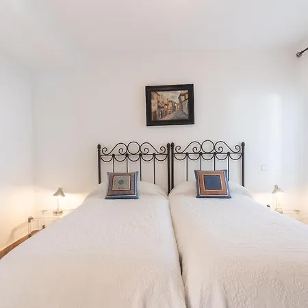 Elegante De Marbella